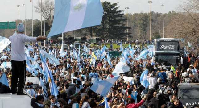 Υποδοχή πρωταθλητών για τους Αργεντινούς στο Μπουένος Άιρες